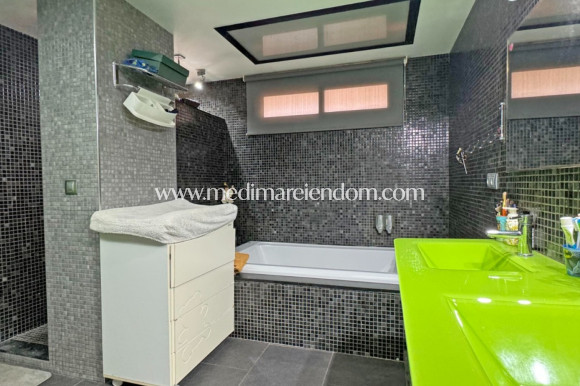 Odsprzedaż - Apartament - Torrevieja - Playa del Cura