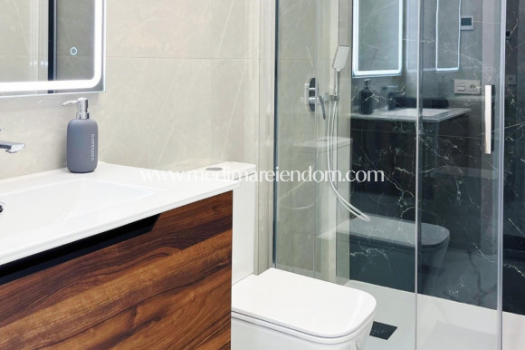 Odsprzedaż - Apartament - Torrevieja - Playa del Cura