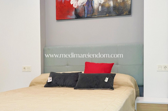 Odsprzedaż - Apartament - Torrevieja - Playa del Cura