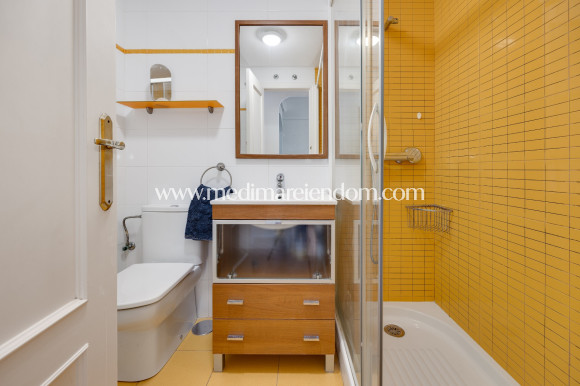 Odsprzedaż - Apartament - Torrevieja - Playa Del Cura