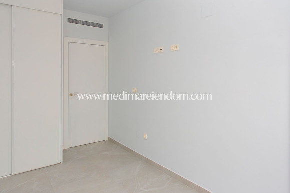 Odsprzedaż - Apartament - Torrevieja - Playa del Cura