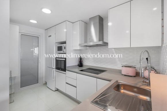 Odsprzedaż - Apartament - Torrevieja - Punta Prima