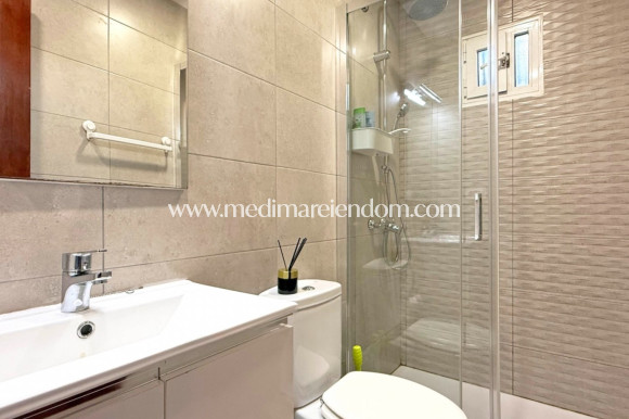 Odsprzedaż - Apartament - Torrevieja - Torrelamata - La Mata