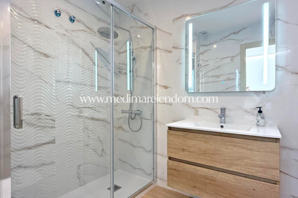 Odsprzedaż - Apartament - Torrevieja - Torrelamata - La Mata