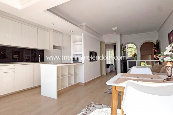 Odsprzedaż - Apartament - Torrevieja - Torrelamata - La Mata