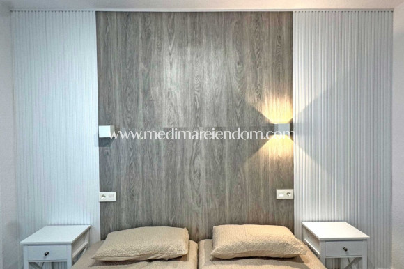 Odsprzedaż - Apartament - Torrevieja - Torrevieja town