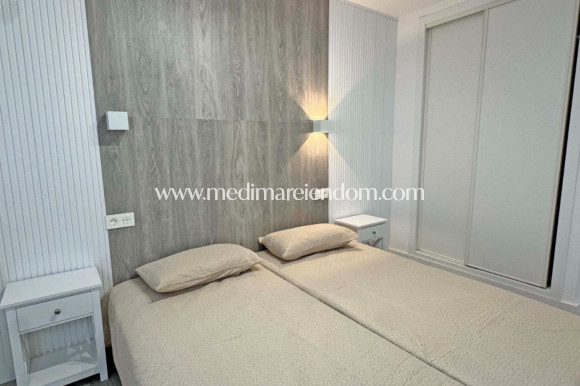 Odsprzedaż - Apartament - Torrevieja - Torrevieja town