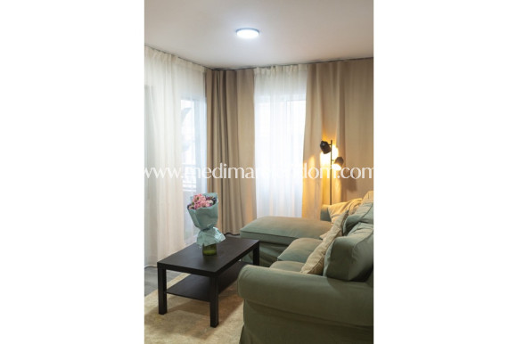 Odsprzedaż - Apartament - Torrevieja