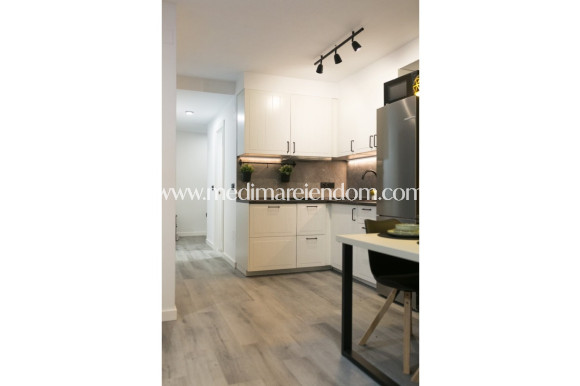 Odsprzedaż - Apartament - Torrevieja