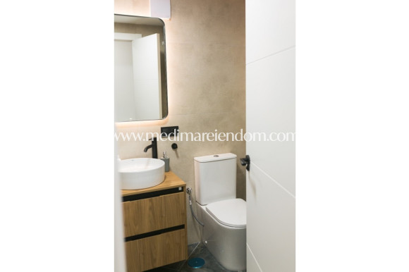 Odsprzedaż - Apartament - Torrevieja