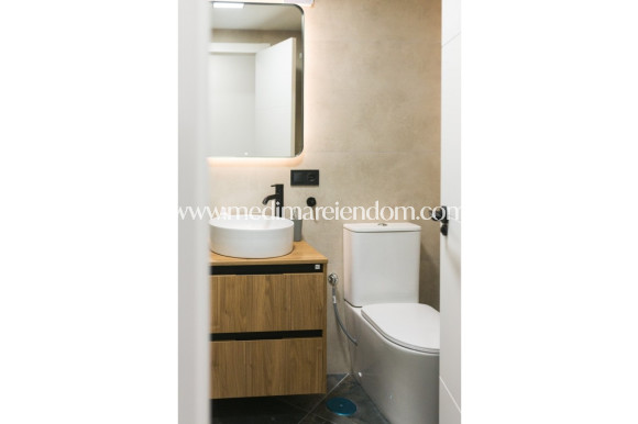 Odsprzedaż - Apartament - Torrevieja