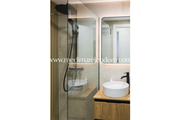 Odsprzedaż - Apartament - Torrevieja