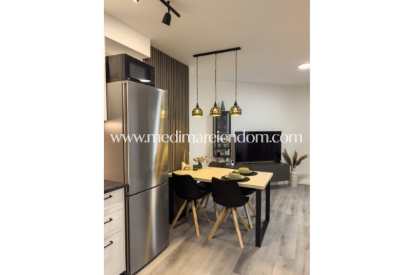 Odsprzedaż - Apartament - Torrevieja