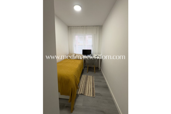 Odsprzedaż - Apartament - Torrevieja