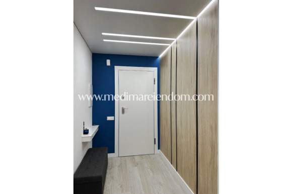 Odsprzedaż - Apartament - Torrevieja