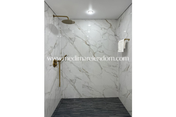 Odsprzedaż - Apartament - Torrevieja