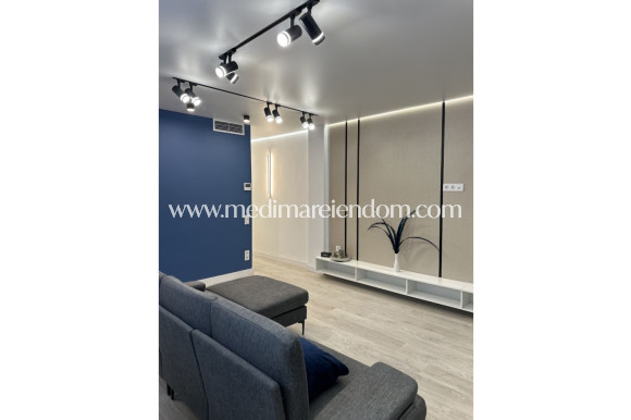 Odsprzedaż - Apartament - Torrevieja