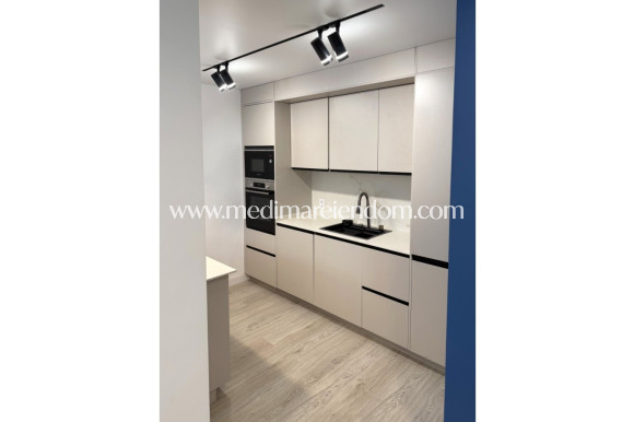 Odsprzedaż - Apartament - Torrevieja