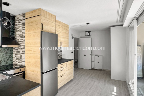 Odsprzedaż - Apartament - Torrevieja