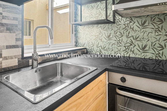 Odsprzedaż - Apartament - Torrevieja
