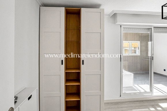 Odsprzedaż - Apartament - Torrevieja