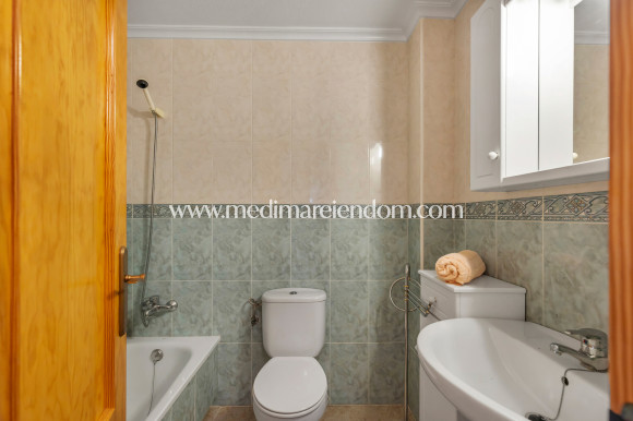 Odsprzedaż - Apartament - Torrevieja