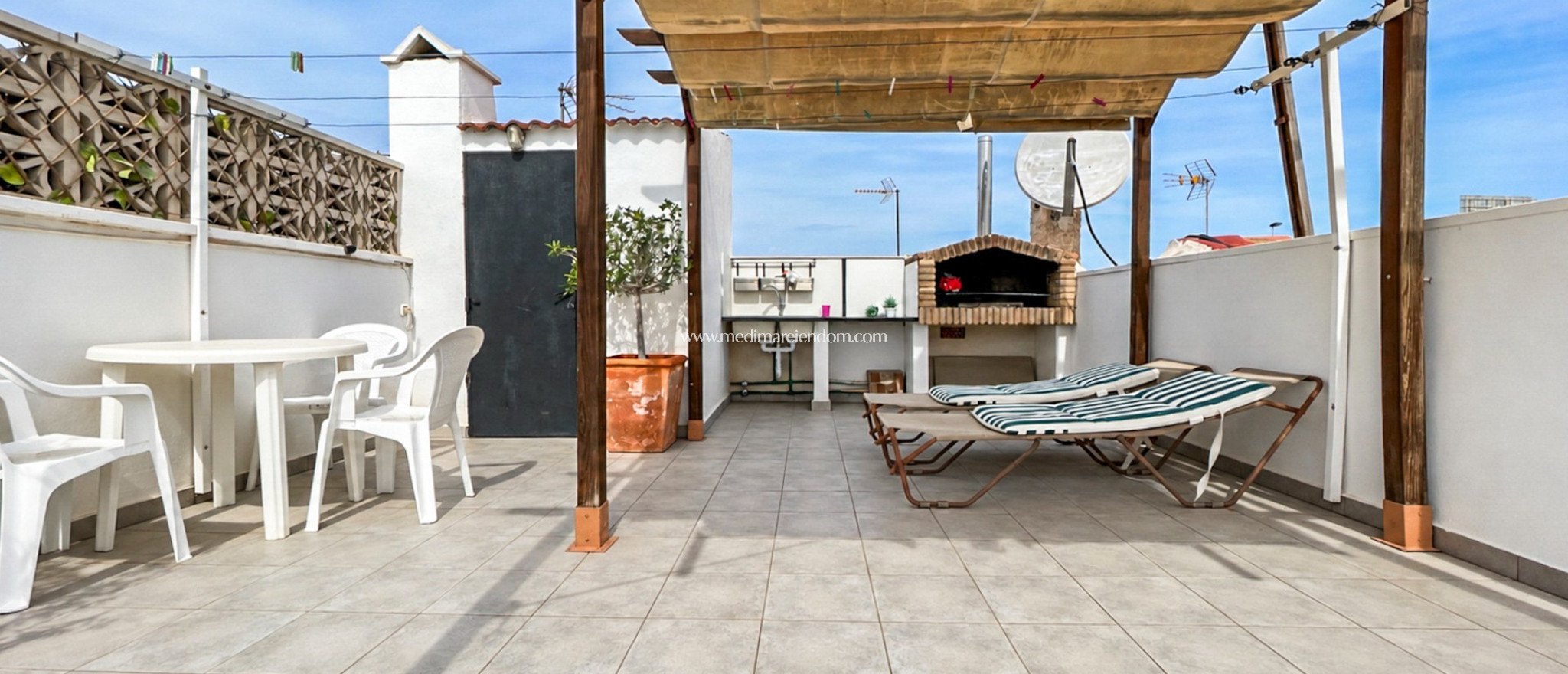 Odsprzedaż - Bungalow - Torrevieja - La Siesta - El Salado -  Torreta