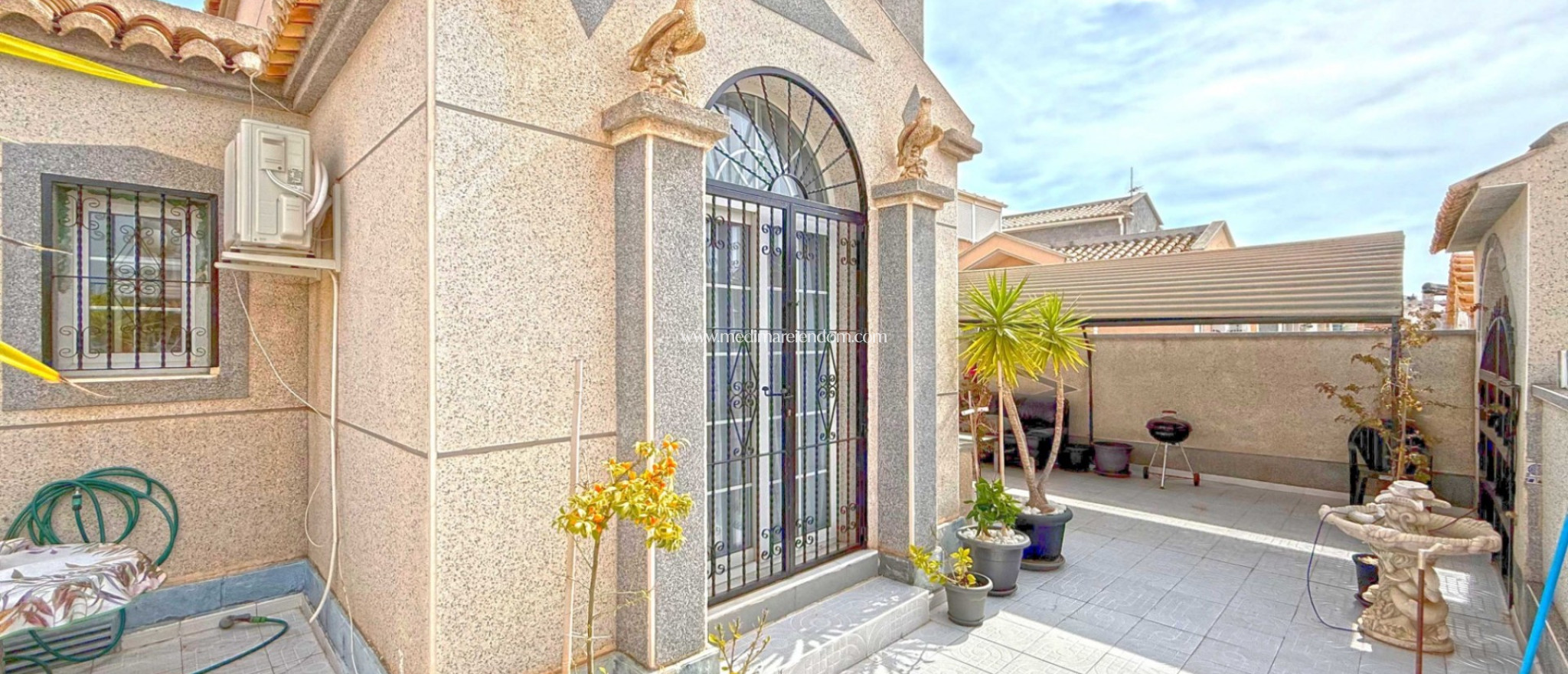 Odsprzedaż - Dom szeregowy - Torrevieja - Torreta Florida