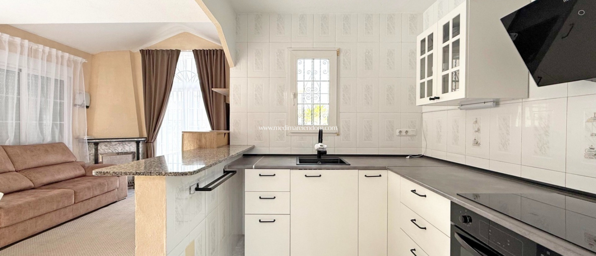 Odsprzedaż - Dom szeregowy - Torrevieja - Torreta Florida