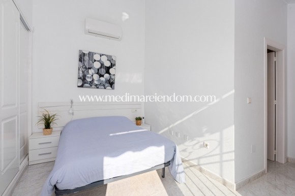 Odsprzedaż - Willa - Ciudad Quesada