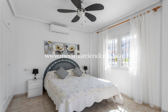 Odsprzedaż - Willa - Orihuela Costa - Playa Flamenca