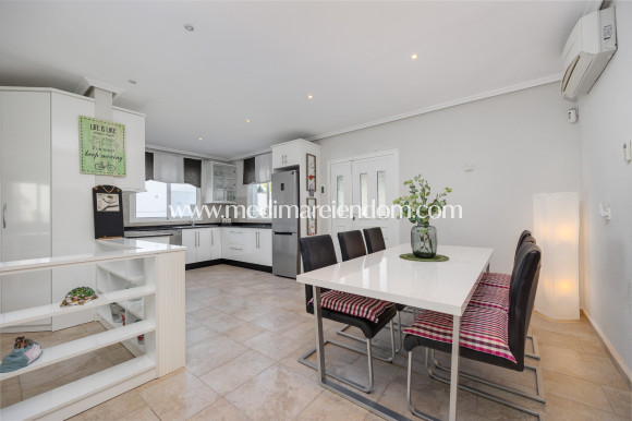 Odsprzedaż - Willa - San Miguel de Salinas