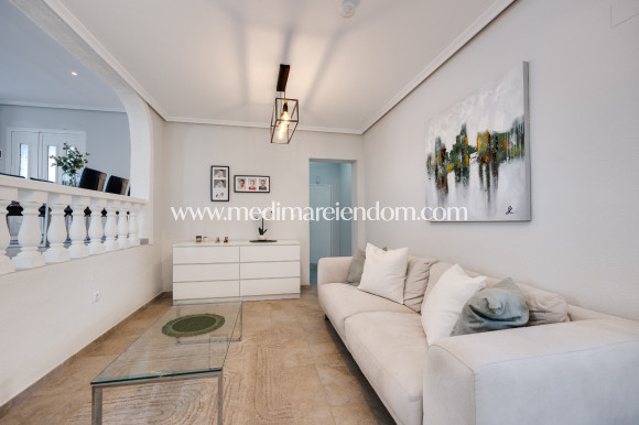 Odsprzedaż - Willa - San Miguel de Salinas