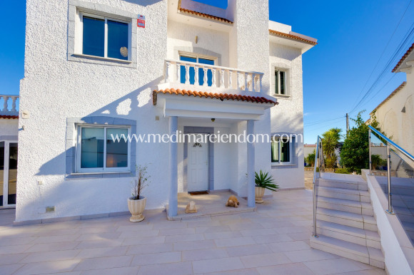 Odsprzedaż - Willa - San Miguel de Salinas