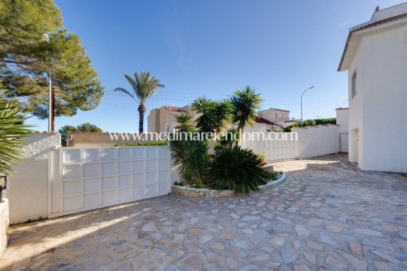 Odsprzedaż - Willa - San Miguel de Salinas