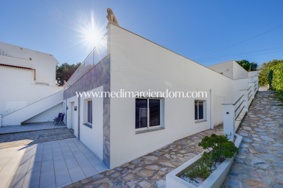 Odsprzedaż - Willa - San Miguel de Salinas