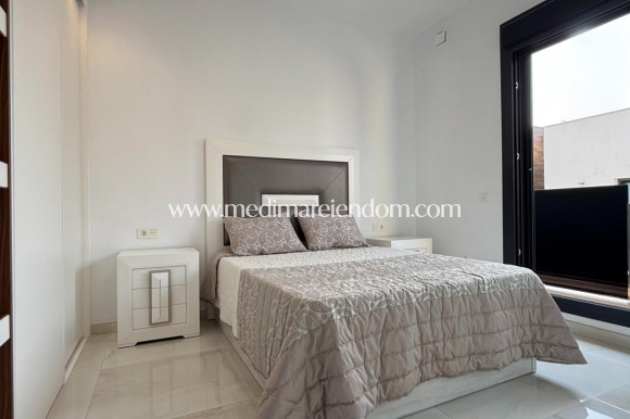 Odsprzedaż - Wolnostojąca Willa - Orihuela Costa - Lomas de Cabo Roig