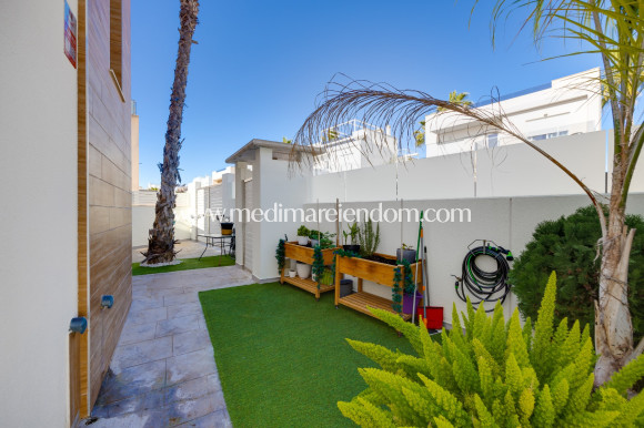 Odsprzedaż - Wolnostojąca Willa - Torrevieja