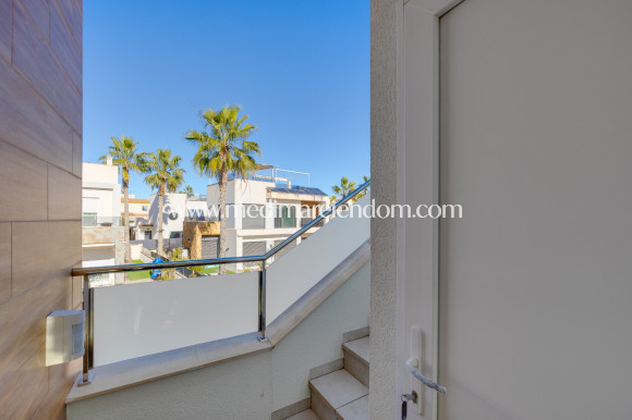 Odsprzedaż - Wolnostojąca Willa - Torrevieja