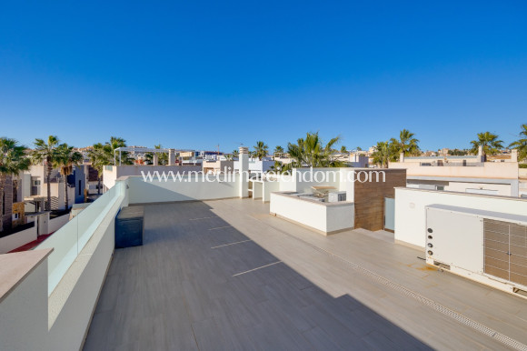 Odsprzedaż - Wolnostojąca Willa - Torrevieja