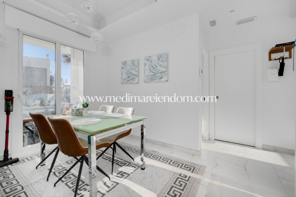 Odsprzedaż - Wolnostojąca Willa - Torrevieja