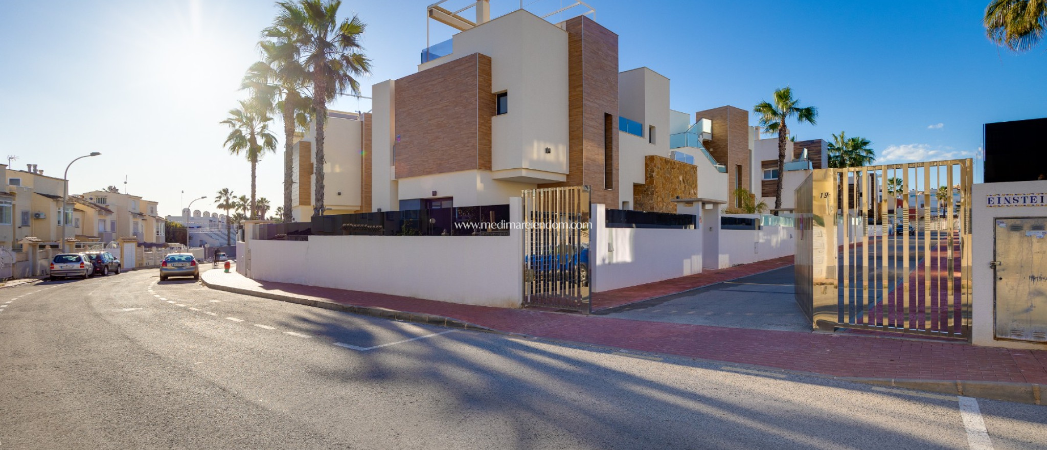 Odsprzedaż - Wolnostojąca Willa - Torrevieja