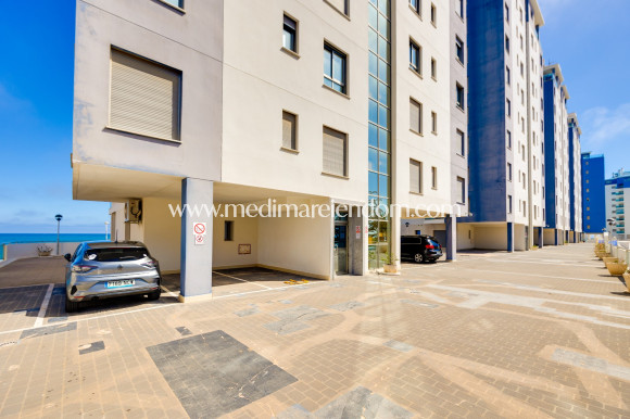 Resale - Apartment - La Manga del Mar Menor - La Manga