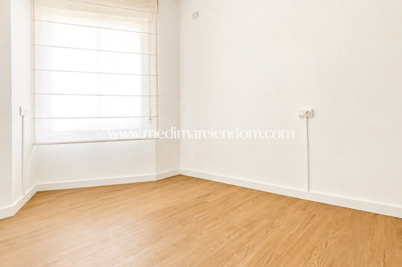 Resale - Apartment - Orihuela Costa - Cabo Roig