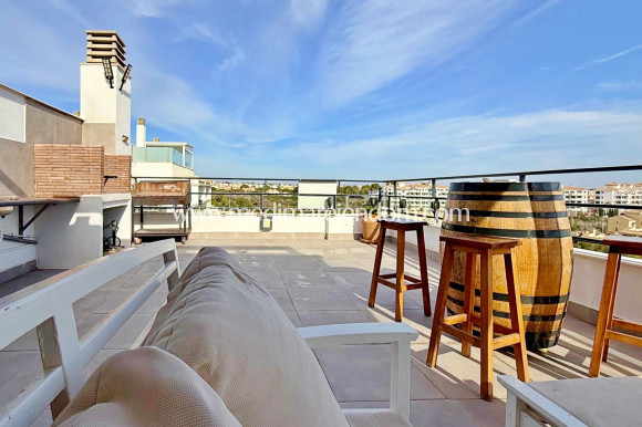 Resale - Apartment - Orihuela Costa - Campoamor