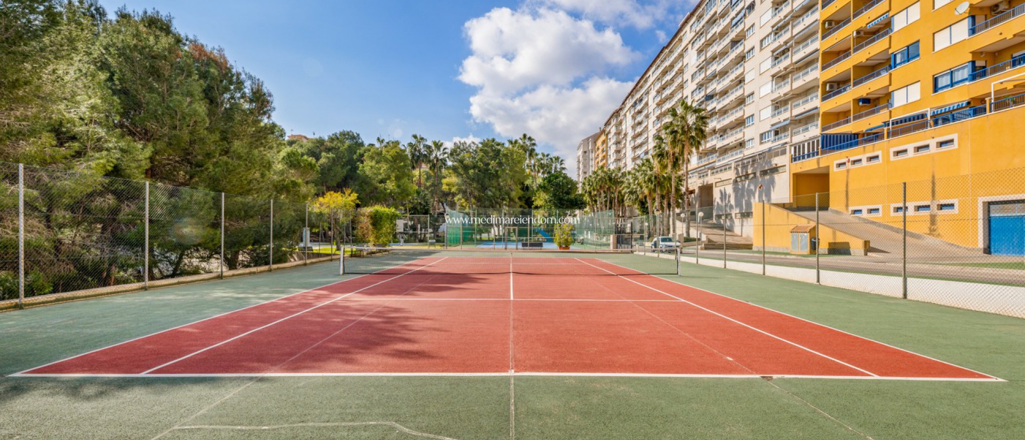 Resale - Apartment - Orihuela Costa - Campoamor