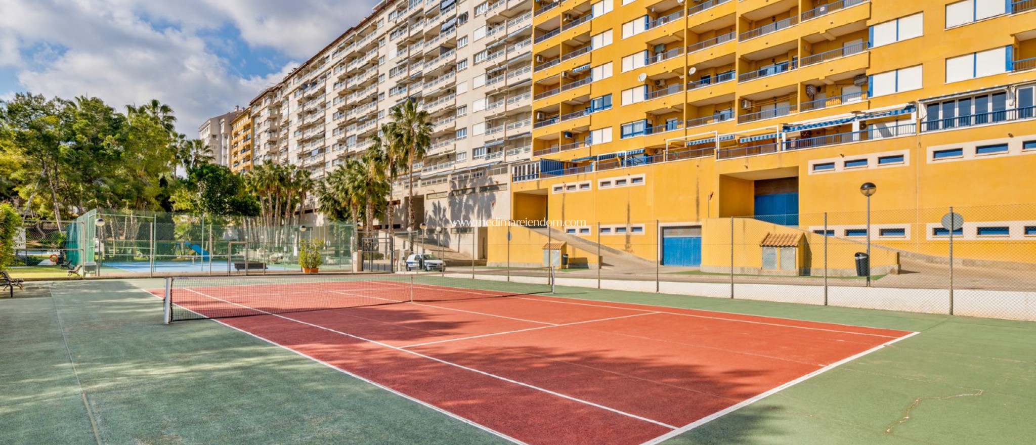 Resale - Apartment - Orihuela Costa - Campoamor