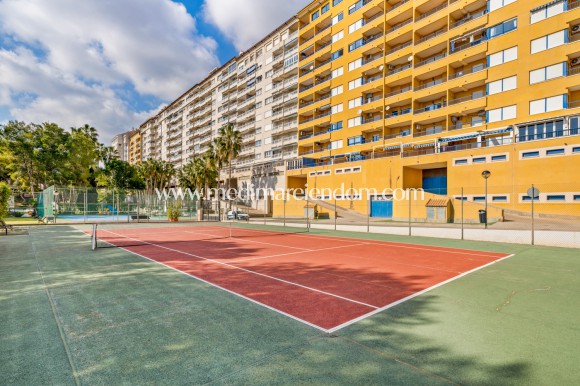Resale - Apartment - Orihuela Costa - Campoamor