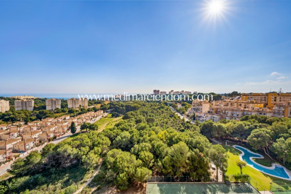 Resale - Apartment - Orihuela Costa - Campoamor