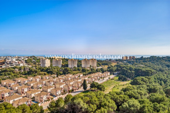 Resale - Apartment - Orihuela Costa - Campoamor